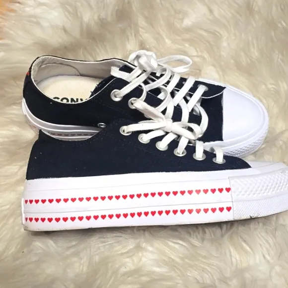CONVERSEChuck Taylor All Star Lift Love Fearlessly Low Top Casual Sneakers 5