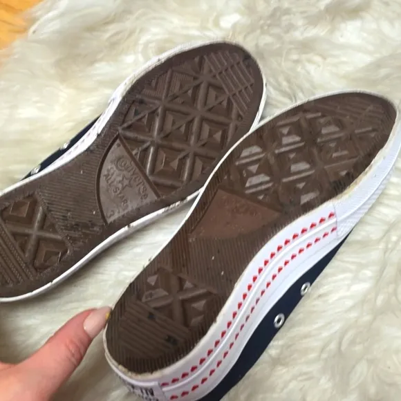 CONVERSEChuck Taylor All Star Lift Love Fearlessly Low Top Casual Sneakers 5