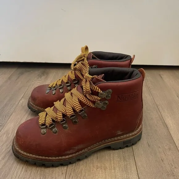 Coolest Vintage Northlake Leather Lace Up Hiking Boots - 7