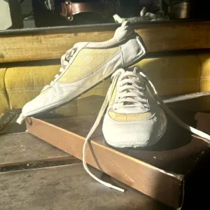 COPY - Gucci Sneakers - White Leather and Monogram Canvas - good  Condition