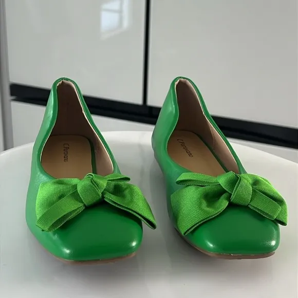C.Paravano Kelley Green Bowknot Soft Leather Square Toe Flats Size 7 New