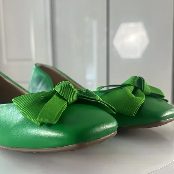 C.Paravano Kelley Green Bowknot Soft Leather Square Toe Flats Size 7 New