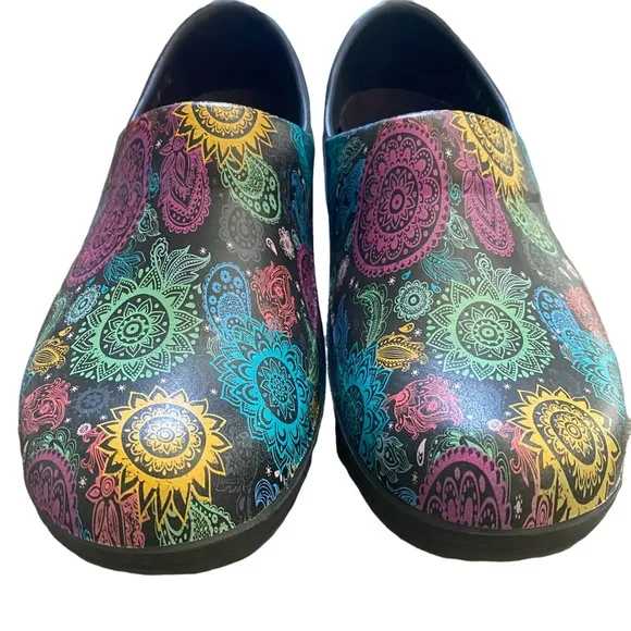 Crocs Colorful Sunburst Neria Pro II Work Shoes 7