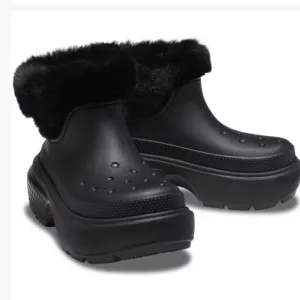 Crocs Stomp Lined Boots Unisex Adults, Black, Size M9 / W11, NWOT