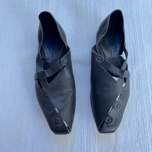 CYDWOQ Black Leather Flats Size 38.5/8.5 Made in USA