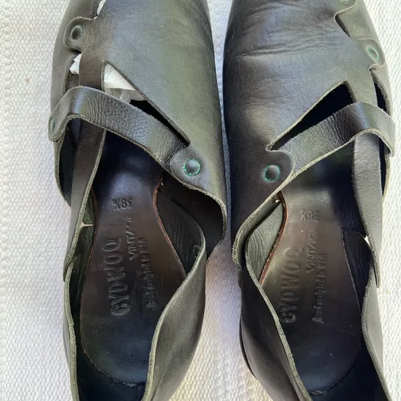 CYDWOQ Black Leather Flats Size 38.5/8.5 Made in USA