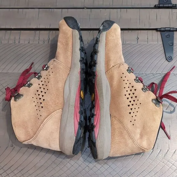 Danner Inquire Tan Nubuk Vibram Hiking Boots S 6.5
