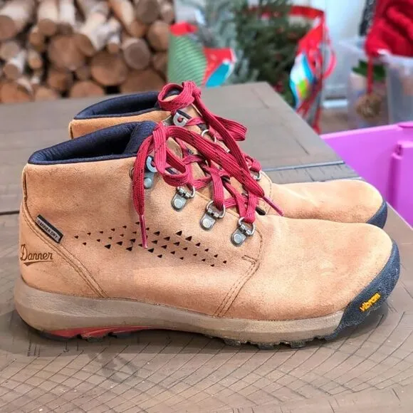 Danner Inquire Tan Nubuk Vibram Hiking Boots S 6.5