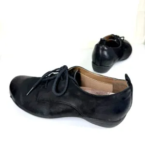 DANSKO Finola Oxford Size EU 39 / Women 8.5  Black Leather Academia Witchy Goth