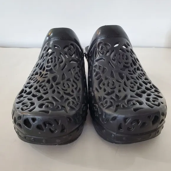 DANSKO PIPPA Sz 10 EU 41 Black Laser Cut Rubber Comfort Mule Clog Slip On EUC!