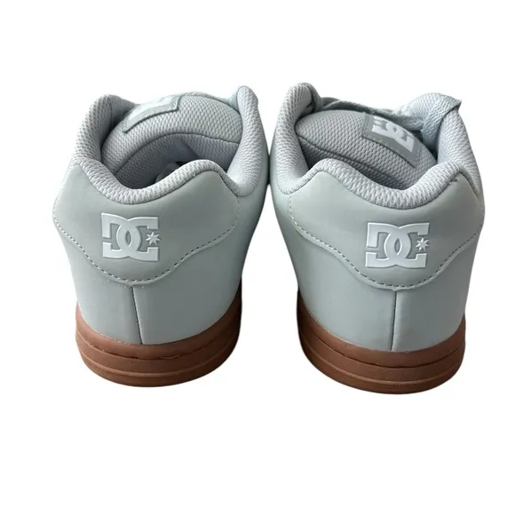DC Men’s Gaveler Casual Low Top Skate Sneakers in size 9
