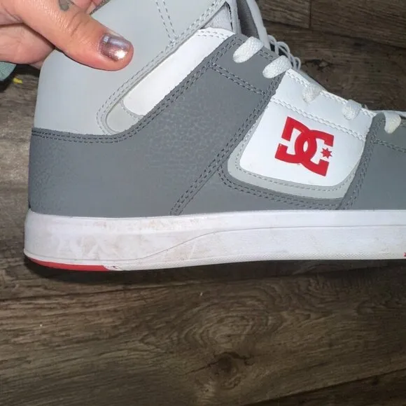 Dc Shoes Cure Hi Top Sneaker Men's Size 12 Gray White