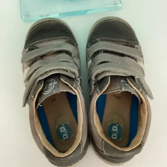 D.D.STEP Boys Tan Leather Padded Arch Support Shoes Sneakers Sz EU 30