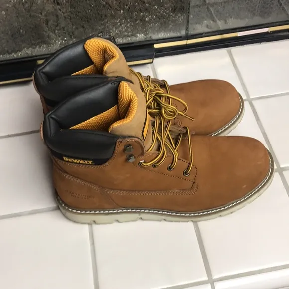 DeWalt Men's Halogen 6 in. Work Boots - Soft Toe