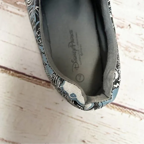 DISNEY PARKS Authentic All Over Print Men’s Shoes Sz 7