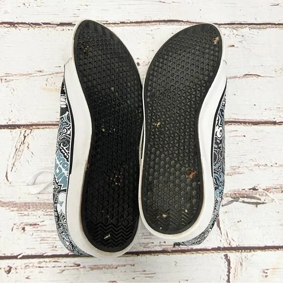 DISNEY PARKS Authentic All Over Print Men’s Shoes Sz 7