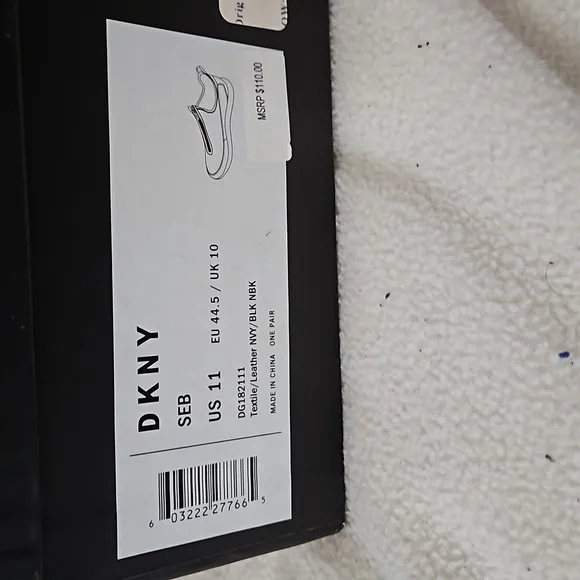 DKNY Mens Zip Up Sneakers,BRAND NEW IN ORIGINAL BOX!!!