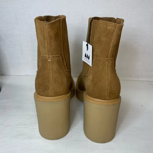 Dolce‎ Vita Caster H2O Booties Suede, Size 9.5 Boots