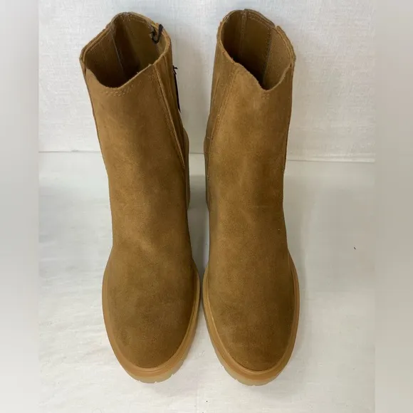 Dolce‎ Vita Caster H2O Booties Suede, Size 9.5 Boots