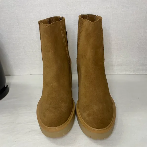 Dolce‎ Vita Caster H2O Booties Suede, Size 9.5 Boots