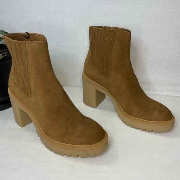 Dolce‎ Vita Caster H2O Booties Suede, Size 9.5 Boots