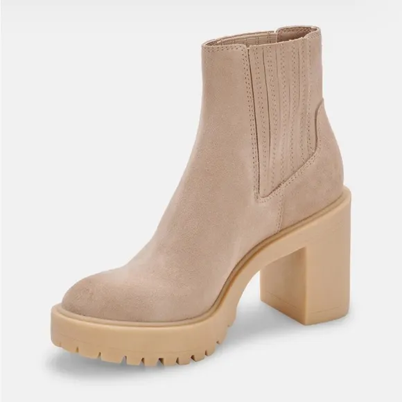 Dolce Vita Shoes Women's Caster H20 Lug Sole Block Heel Boots Size 9.5 NWT