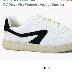 DOLCE VITA Voyage lone Line Lace Up Sneakers - Size 9