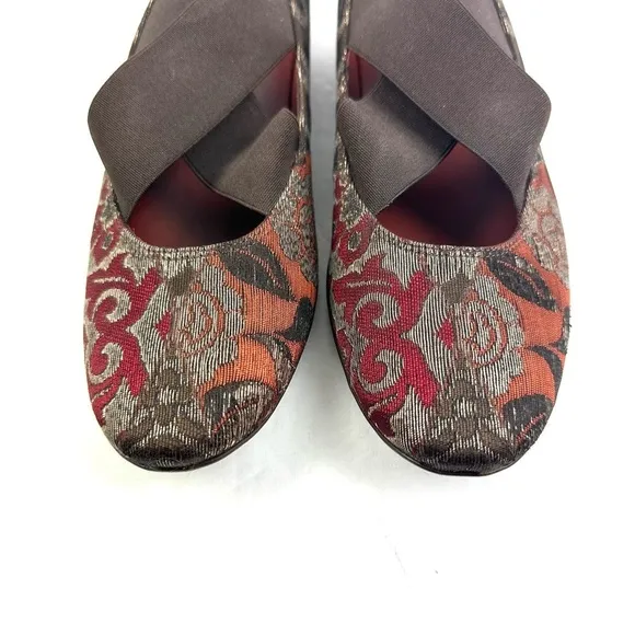 Donald Pliner Holli Flats 6.5 Couture Floral Tapestry Slip On Shoes Womens NEW