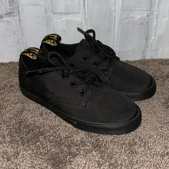 Dr. Martens airwair black canvas Santanita junior sneakers size 1