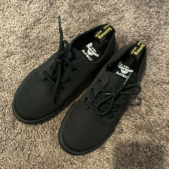 Dr. Martens airwair black canvas Santanita junior sneakers size 1