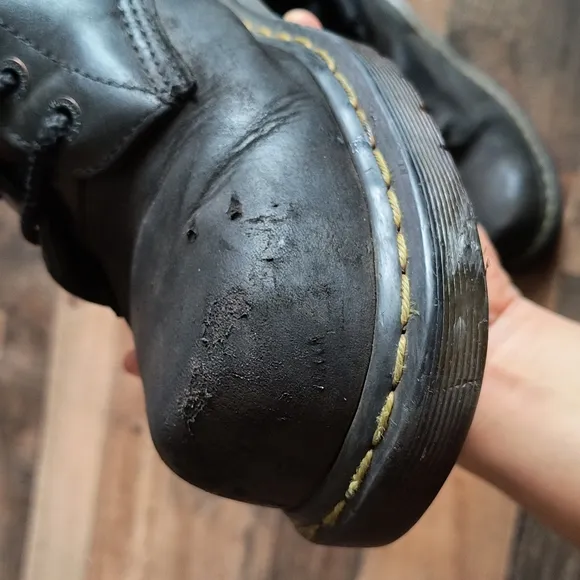 Dr. Martens Black Leather Industrial Steel Toe Work Boots Electric Hazard Sz 9