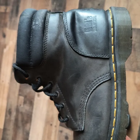 Dr. Martens Black Leather Industrial Steel Toe Work Boots Electric Hazard Sz 9