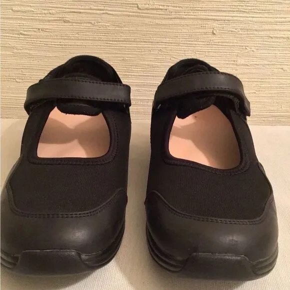 Drew Women's Buttercup Casual Shoes