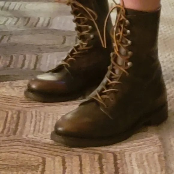 DSquared2 hiking boots