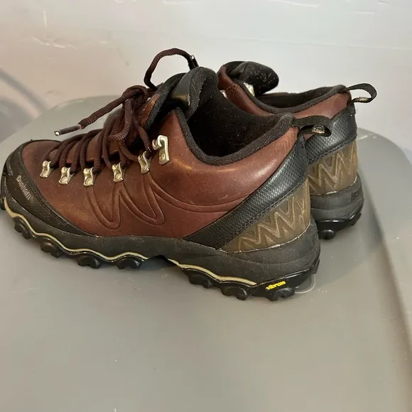 DUNHAM Waffle Stomper Womens 8.5 B BOOTS WATERPROOF Vibram Sole HIKING leather