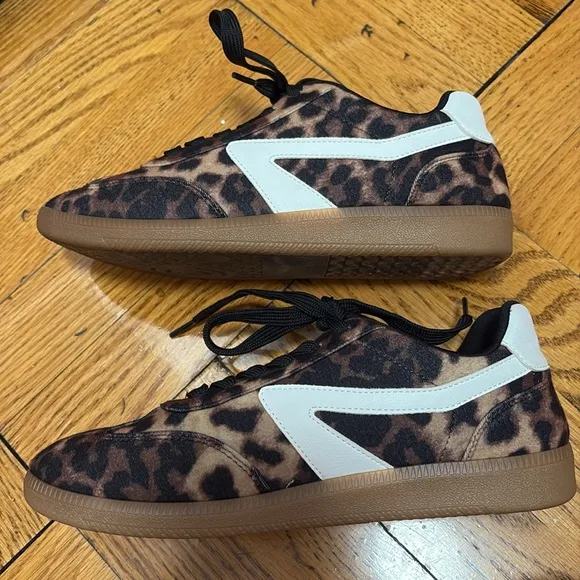 DV By Dolce Vita  - Voyage Leopard Color Block Lace-Up Sneakers