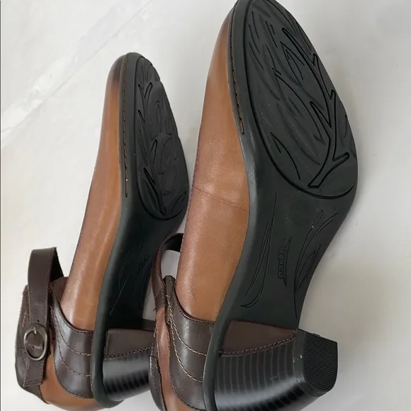 Earth Women's Garnet Almond Leather Brown Heels Size 10