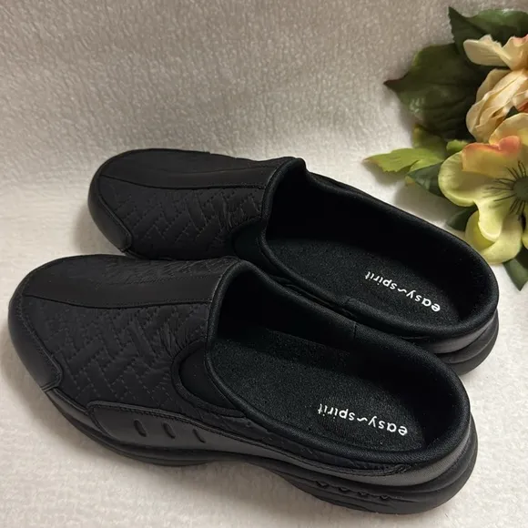Easy Spirit Traveltime Black Estravel Time Clogs 8-1/2 W New