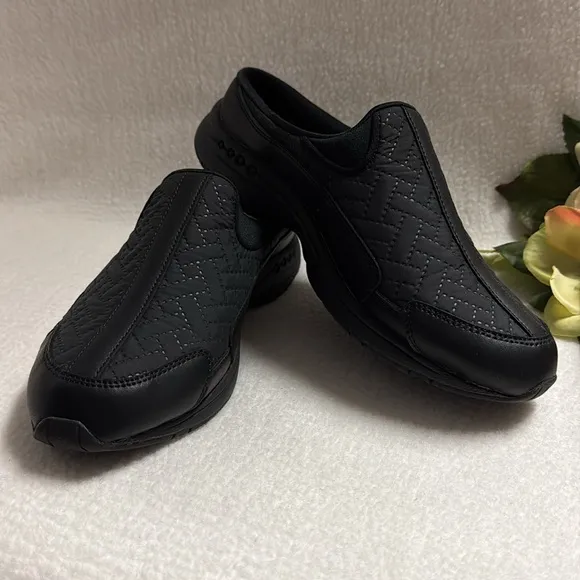 Easy Spirit Traveltime Black Estravel Time Clogs 8-1/2 W New