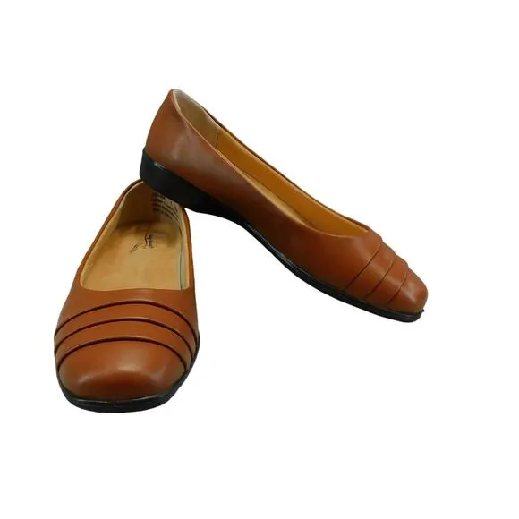 Easy Street Womens Flats Shoes Tan Hayes  Size 6WW New