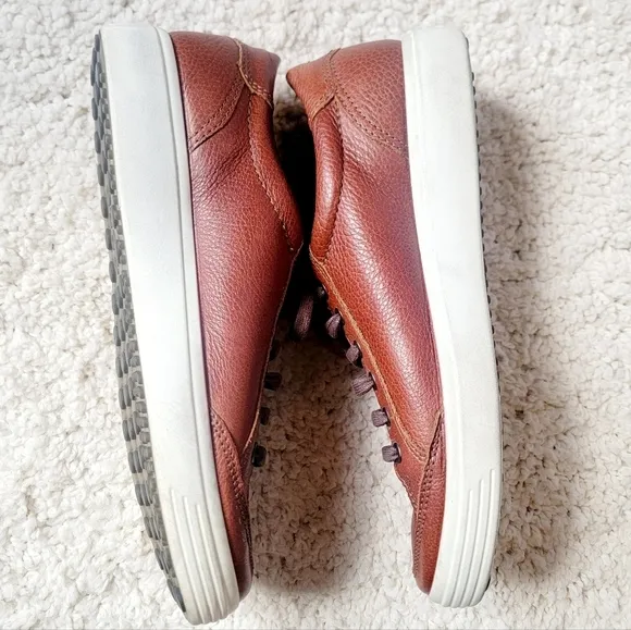 ECCO Brown Leather Sneakers Size 8