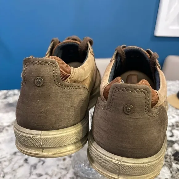 Ecco Leather Casual Shoes men’s size 10