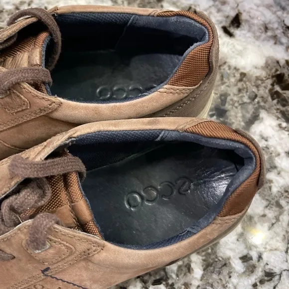 Ecco Leather Casual Shoes men’s size 10