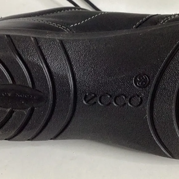 ECCO Women’s Black Leather Arch Support Lace Up Sneakers Shoes Size  39 (8/8.5)