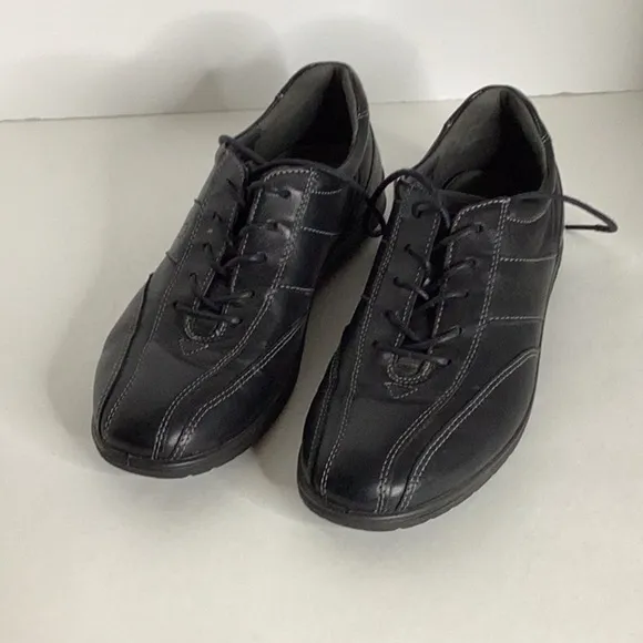 ECCO Women’s Black Leather Arch Support Lace Up Sneakers Shoes Size  39 (8/8.5)