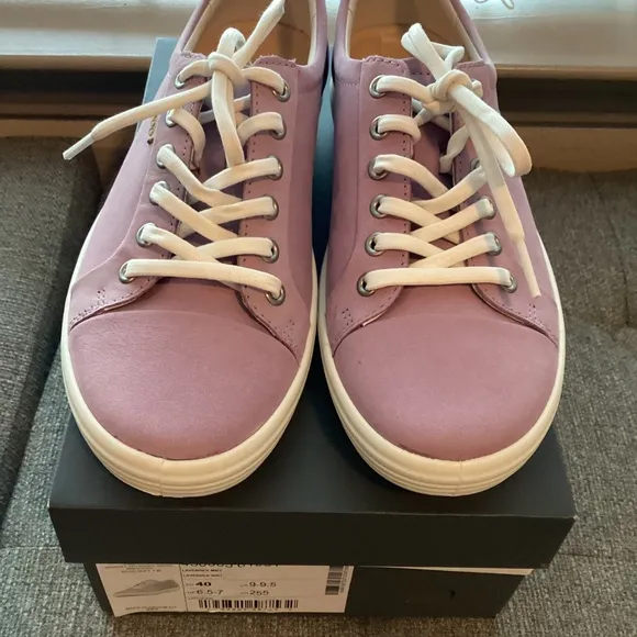Ecco Women's Soft 7 Sneakers, size 9