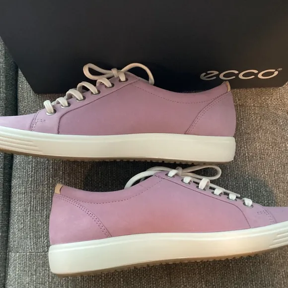 Ecco Women's Soft 7 Sneakers, size 9
