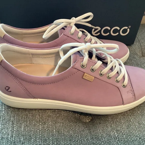 Ecco Women's Soft 7 Sneakers, size 9