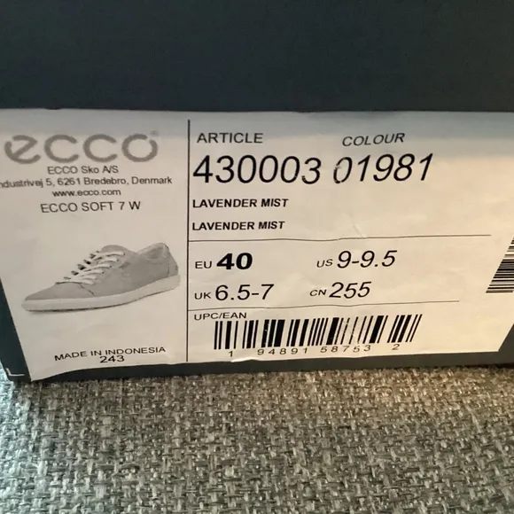 Ecco Women's Soft 7 Sneakers, size 9