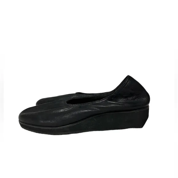 EILEEN FISHER Mellow Low Wedge Heel Black Leather Shoes Ballet Flats siz…